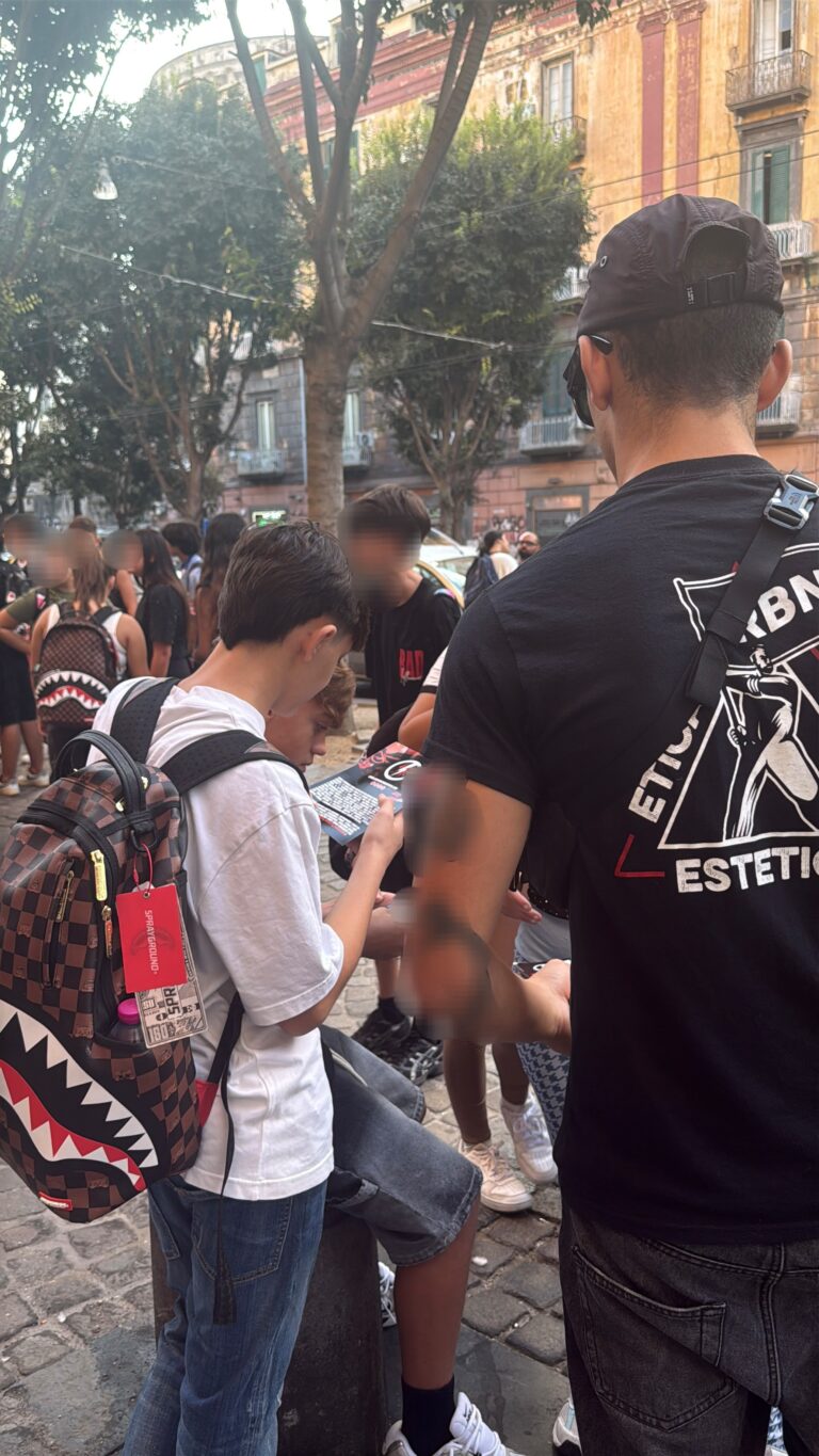 Volantinaggio Bs a Napoli