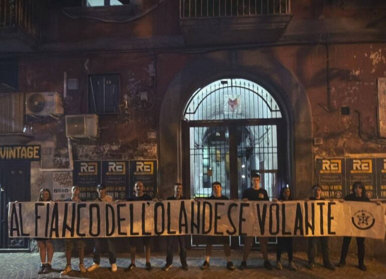 Al Fianco dell’Olandese Volante Al Fianco dell’Olandese Volante